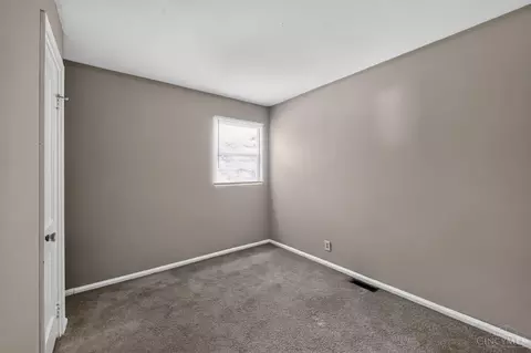 1910 Ashbrook Dr, Cincinnati, OH 45238 photo 14