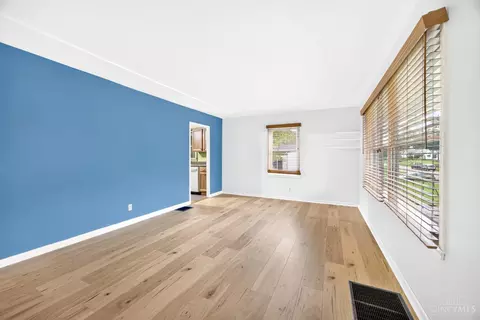 Living - 6480 Ridgefield Dr, Cincinnati, OH 45224 photo 1 of 2