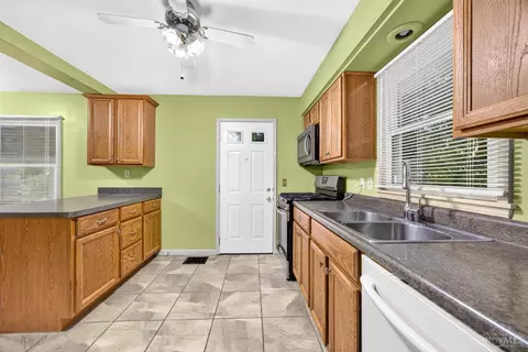Kitchen - 6480 Ridgefield Dr, Cincinnati, OH 45224 photo 1 of 2