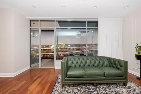 Living - 400 Pike St, Cincinnati, OH 45202 photo 8 of 9