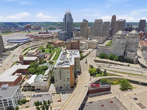 View/Area - 400 Pike St, Cincinnati, OH 45202 photo 11 of 14