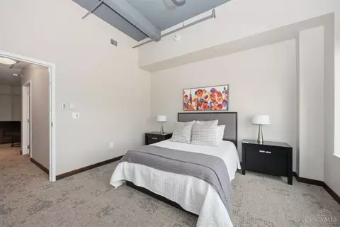Bedroom - 400 Pike St, Cincinnati, OH 45202 photo 6 of 6