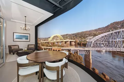 Dining - 400 Pike St, Cincinnati, OH 45202 photo 4 of 5