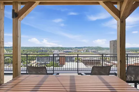 View/Area - 400 Pike St, Cincinnati, OH 45202 photo 1 of 14