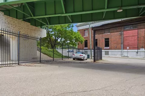 Exterior - 400 Pike St, Cincinnati, OH 45202 photo 4 of 7