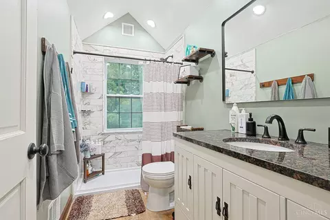Bath - 100 Elbern Ave, Harrison, OH 45030 photo 2 of 3