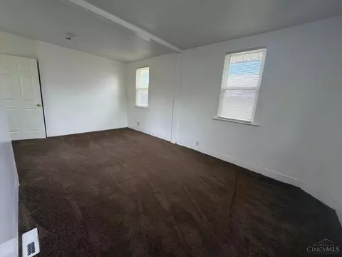 Living - 1829 Parrish Ave, Hamilton, OH 45011 photo 1 of 2