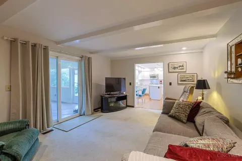 Living - 11539 Applejack Ct, Cincinnati, OH 45249 photo 2 of 2