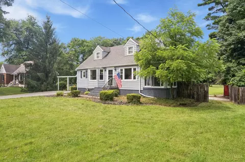 Exterior - 4077 Mclean Dr, Cincinnati, OH 45255 photo 3 of 13