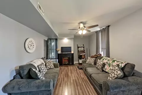 Living - 509 Cherry St, Blanchester, OH 45107 photo 3 of 3