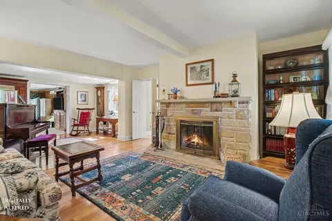 Living - 1862 Fosters Maineville Rd, Morrow, OH 45152 photo 1 of 4