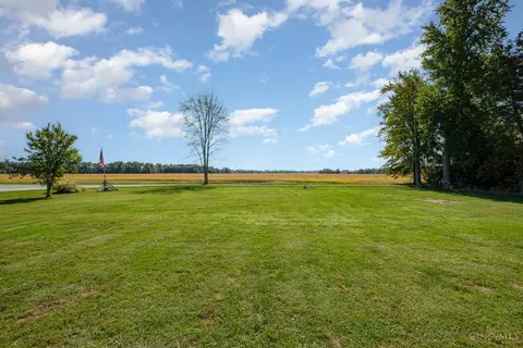 Exterior - 781 High St, Mount Orab, OH 45154 photo 4 of 10