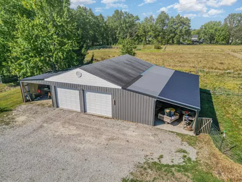 Exterior - 781 High St, Mount Orab, OH 45154 photo 5 of 10