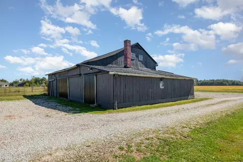 Exterior - 781 High St, Mount Orab, OH 45154 photo 3 of 10