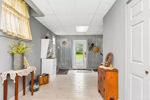 Entry Way - 321 Pleasant Ave, Mount Orab, OH 45154 photo 2 of 3