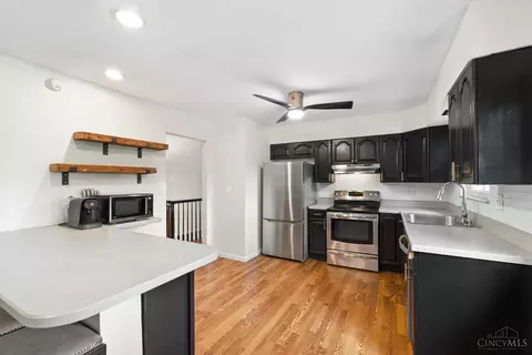 Kitchen - 1613 Clemson Cir, Cincinnati, OH 45255 photo 1 of 2
