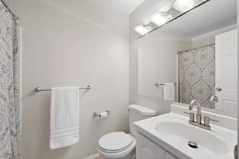 Bath - 1613 Clemson Cir, Cincinnati, OH 45255 photo 3 of 3