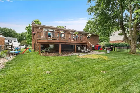 Exterior - 1613 Clemson Cir, Cincinnati, OH 45255 photo 10 of 11
