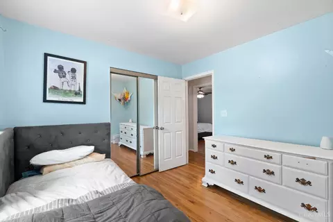Bedroom - 1613 Clemson Cir, Cincinnati, OH 45255 photo 3 of 8