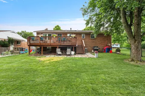 Exterior - 1613 Clemson Cir, Cincinnati, OH 45255 photo 9 of 11