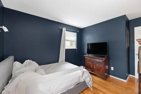 Bedroom - 1613 Clemson Cir, Cincinnati, OH 45255 photo 8 of 8