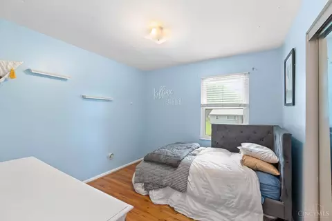 Bedroom - 1613 Clemson Cir, Cincinnati, OH 45255 photo 5 of 8