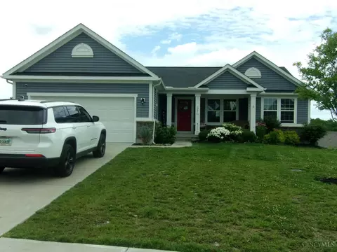 1261 Autumn Ridge Ln, Lebanon, OH 45036