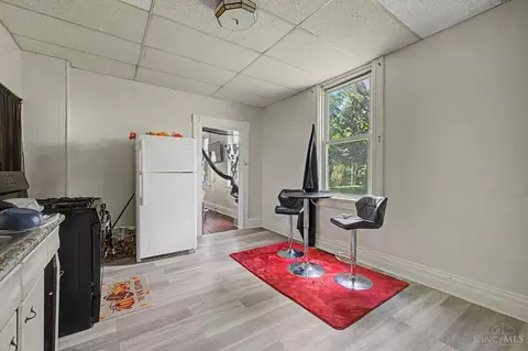 Kitchen - 1246 Quebec Rd, Cincinnati, OH 45205 photo 4 of 6