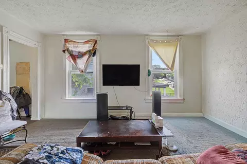 Living - 1246 Quebec Rd, Cincinnati, OH 45205 photo 6 of 6