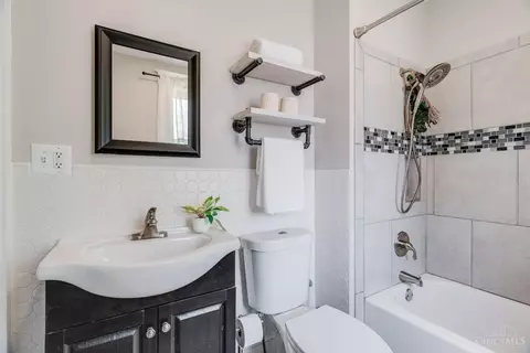 Bath - 3427 Stathem Ave, Cincinnati, OH 45211 photo 2 of 4