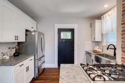 Entry Way - 3427 Stathem Ave, Cincinnati, OH 45211 photo 1 of 2