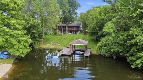 4 Indian Dr, Jackson Twp, OH 45171
