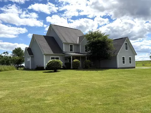 1176 Leeka Rd, New Vienna, OH 45159
