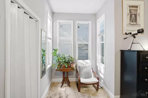 Entry Way - 4228 Dane Ave, Cincinnati, OH 45223 photo 3 of 9