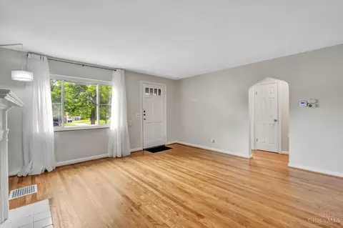 Living - 3115 Pershing Ct, Cincinnati, OH 45211 photo 1 of 4