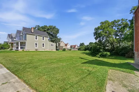 1614 Brewster Ave, Cincinnati, OH 45207 photo 4