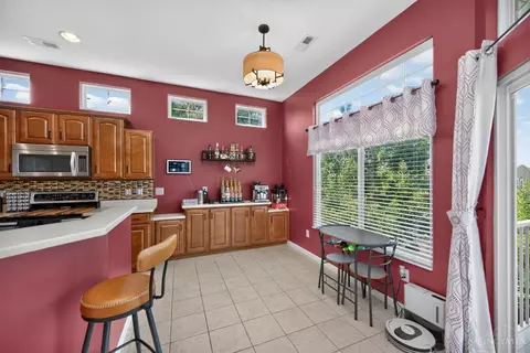 Kitchen - 8049 Bridge Point Dr, Cincinnati, OH 45248 photo 1 of 5