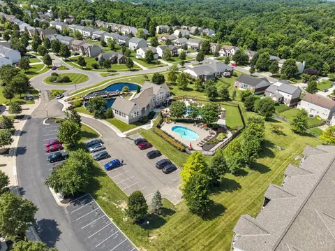 View/Area - 8049 Bridge Point Dr, Cincinnati, OH 45248 photo 5 of 9