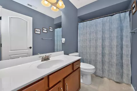 Bath - 8049 Bridge Point Dr, Cincinnati, OH 45248 photo 6 of 7
