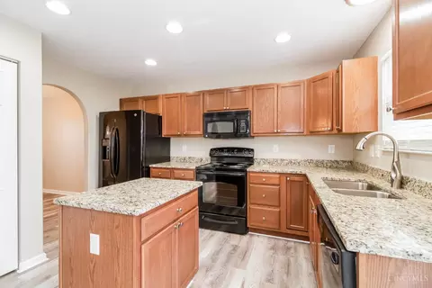 5012 Jessica Suzanne Dr, Morrow, OH 45152 photo 4