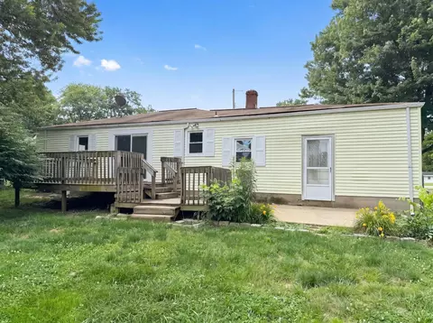 Exterior - 820 Lilly Ln, Cincinnati, OH 45245 photo 2 of 3