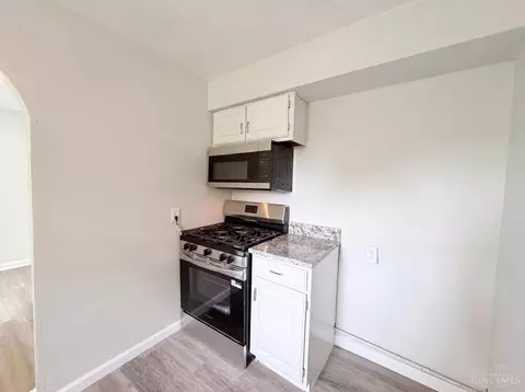 Kitchen - 820 Lilly Ln, Cincinnati, OH 45245 photo 1 of 2