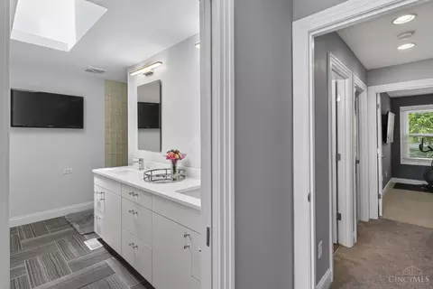 2201 Riverside Dr, Cincinnati, OH 45202 photo 37