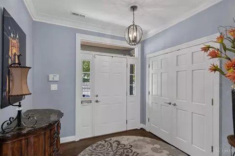 2201 Riverside Dr, Cincinnati, OH 45202 photo 8