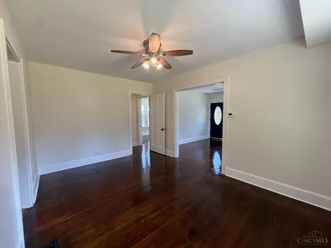 Living - 2755 Robert Ave, Cincinnati, OH 45211 photo 3 of 10
