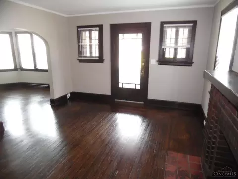 Living - 3444 Evanston Ave, Cincinnati, OH 45207 photo 3 of 5