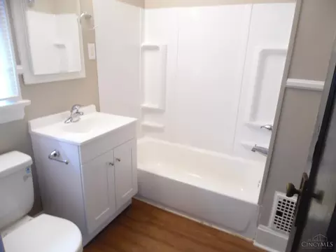 Bath - 3444 Evanston Ave, Cincinnati, OH 45207 photo 1 of 3
