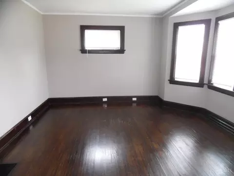 Living - 3444 Evanston Ave, Cincinnati, OH 45207 photo 4 of 5