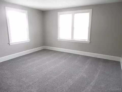 Bedroom - 3444 Evanston Ave, Cincinnati, OH 45207 photo 1 of 4