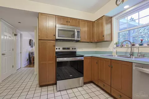 6993 Galbraith Rd, Cincinnati, OH 45243 photo 24